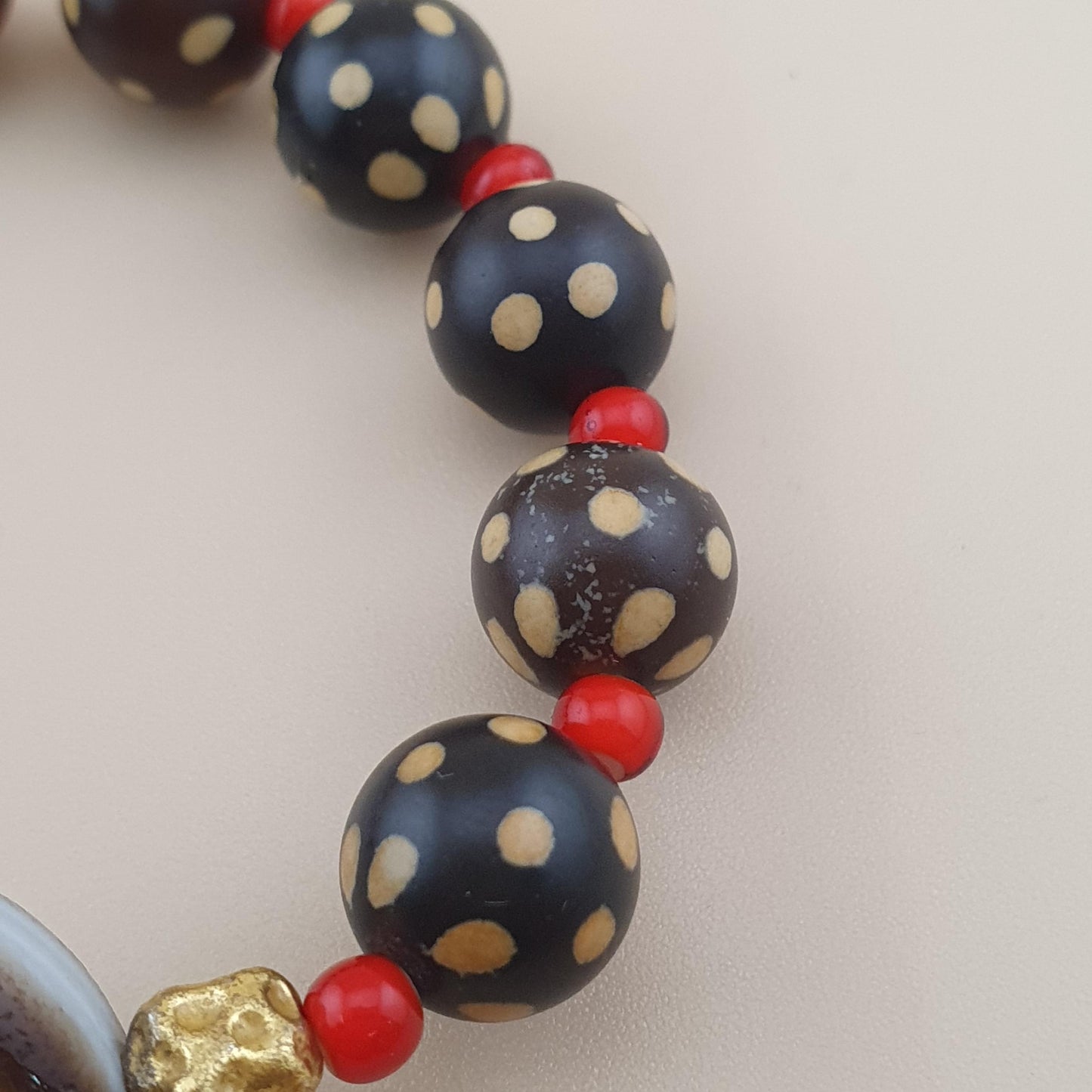 Vintage Himalayan Tibetan Circle Eye Circle Shape Agate & Beads Bracelet