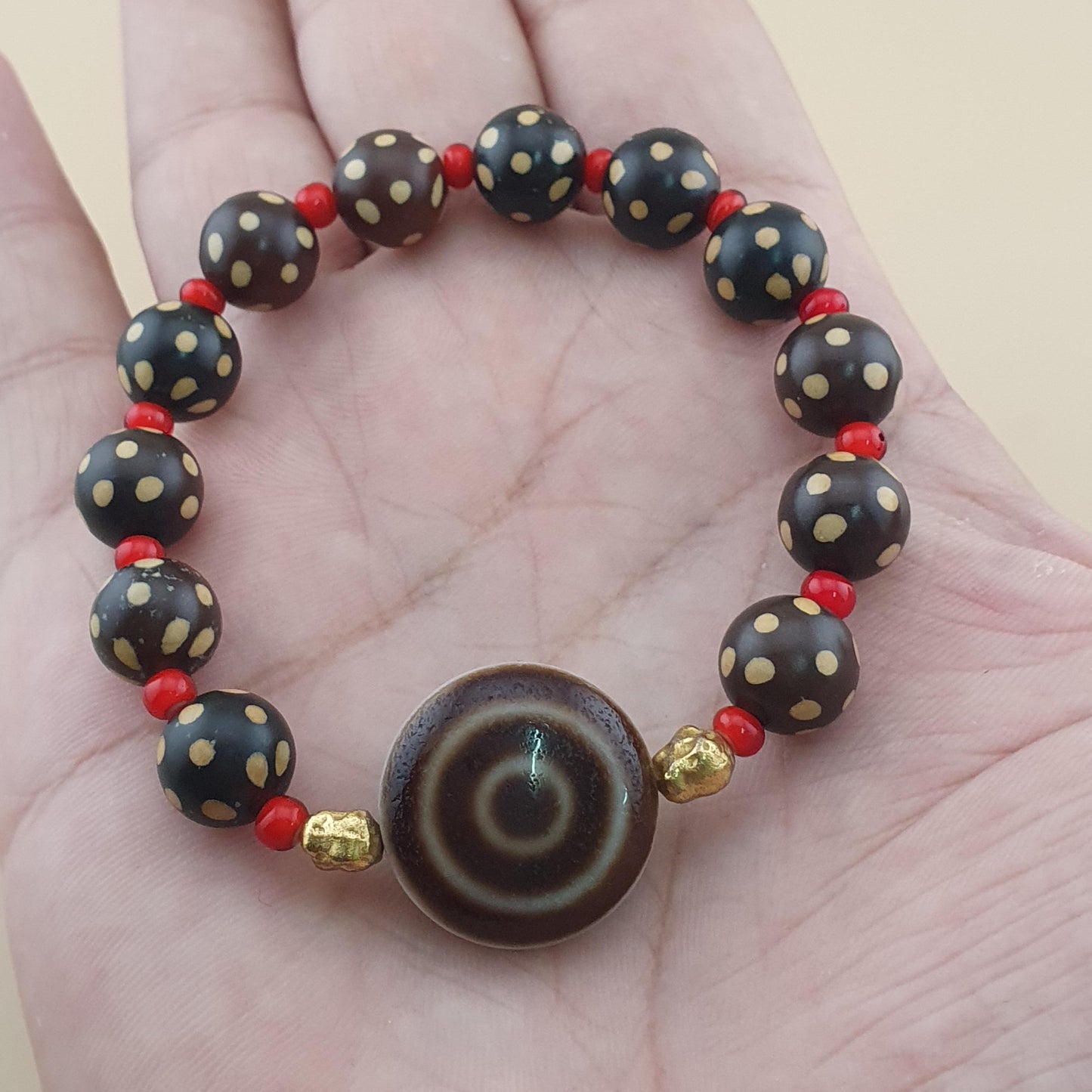 Vintage Himalayan Tibetan Circle Eye Circle Shape Agate & Beads Bracelet