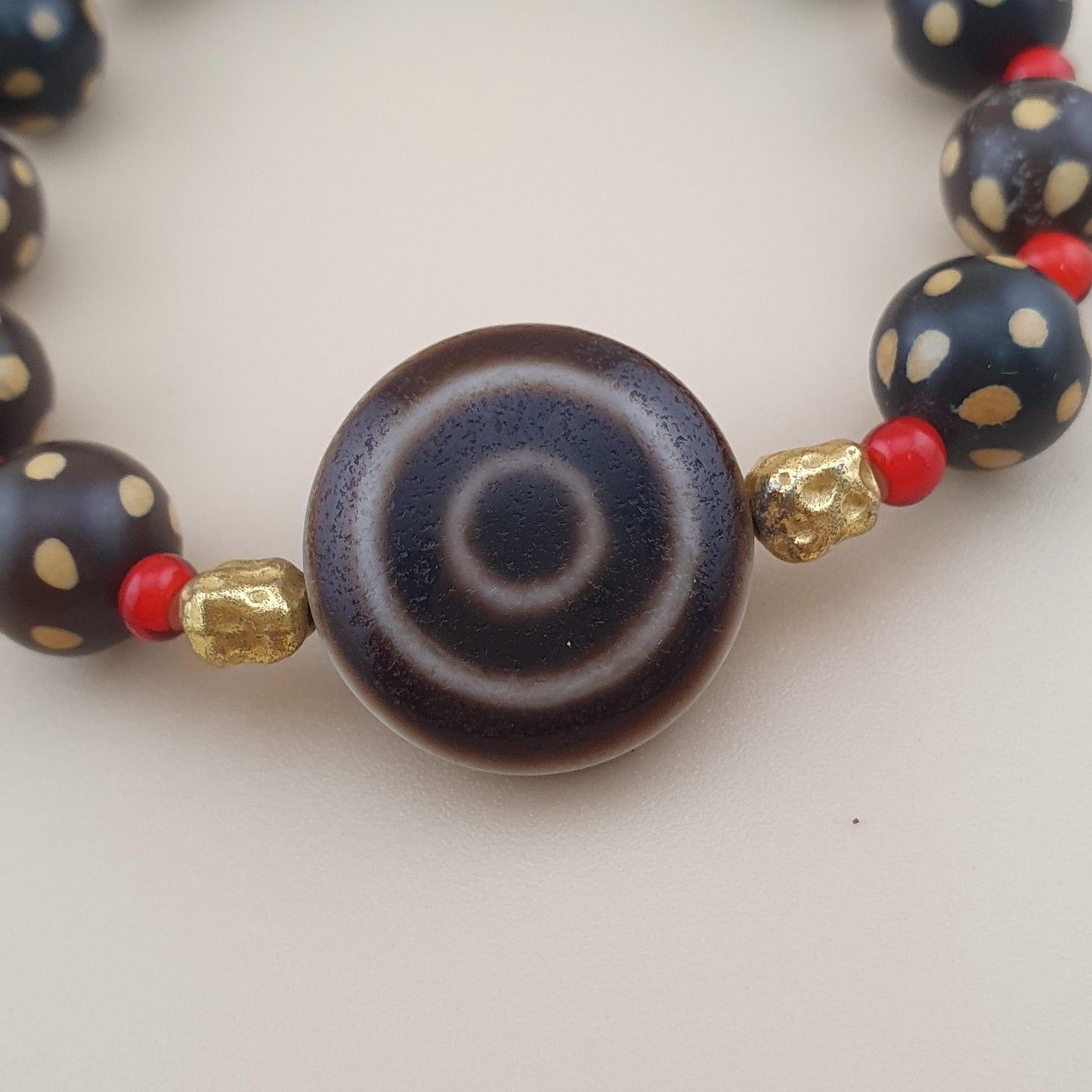 Vintage Himalayan Tibetan Circle Eye Circle Shape Agate & Beads Bracelet