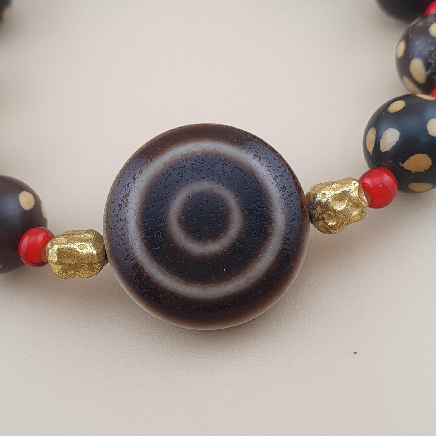 Vintage Himalayan Tibetan Circle Eye Circle Shape Agate & Beads Bracelet
