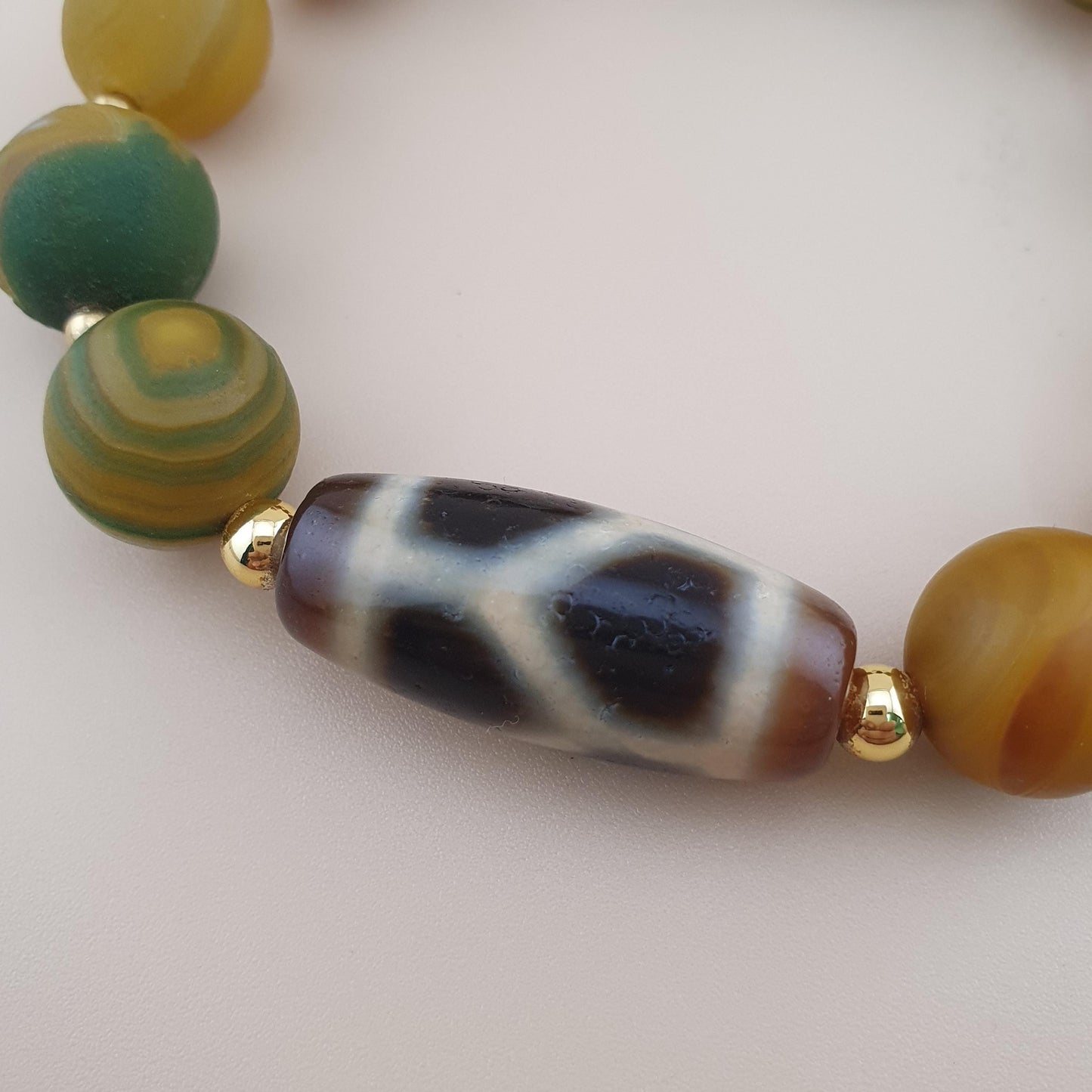 Vintage 2 Eyes Himalayan Tibetan & Unique Pattern Agate Beads Bracelet