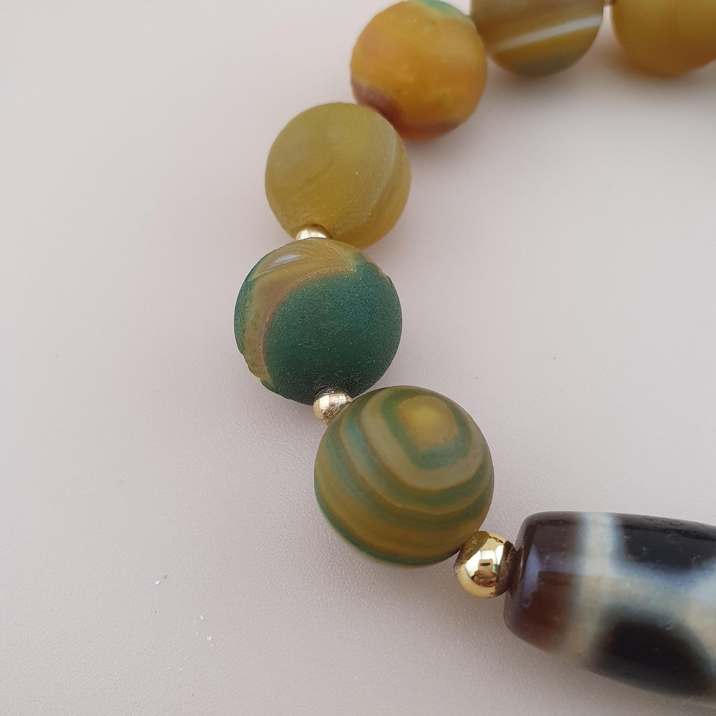 Vintage 2 Eyes Himalayan Tibetan & Unique Pattern Agate Beads Bracelet