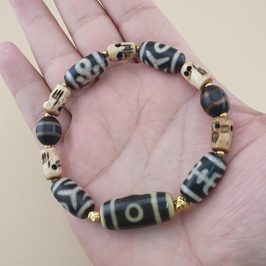 Vintage 2 Eyes Himalayan Tibetan & Unique Pattern Agate Beads Bracelet