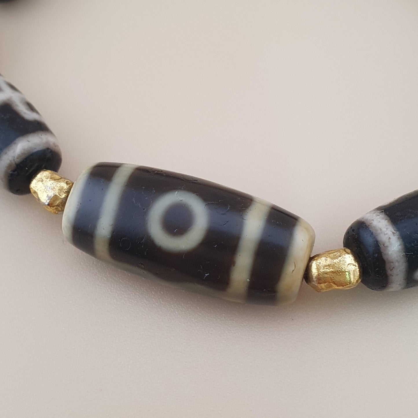 Vintage 2 Eyes Himalayan Tibetan & Unique Pattern Agate Beads Bracelet
