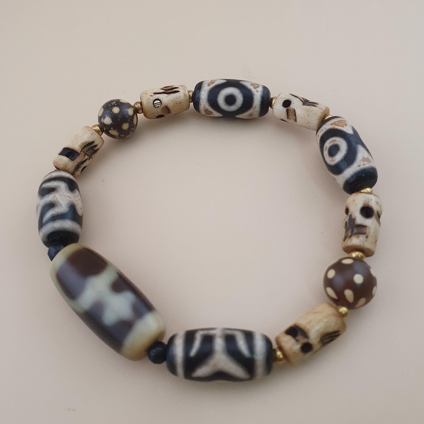 Vintage Himalayan Tibetan Treasure Vase Pattern & 2 Eyes Agate Beads Bracelet