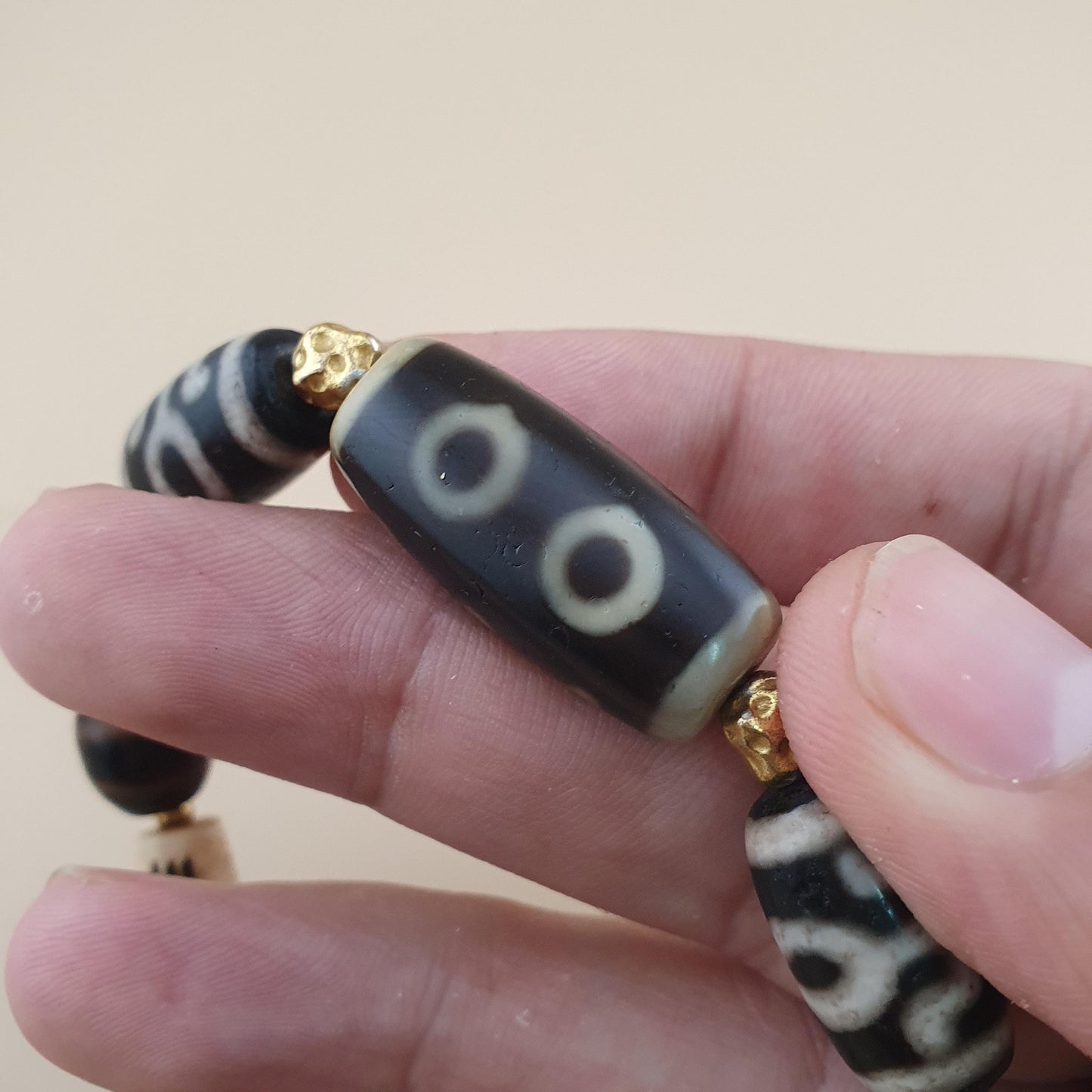 Vintage 2 Eyes Himalayan Tibetan & Unique Pattern Agate Beads Bracelet