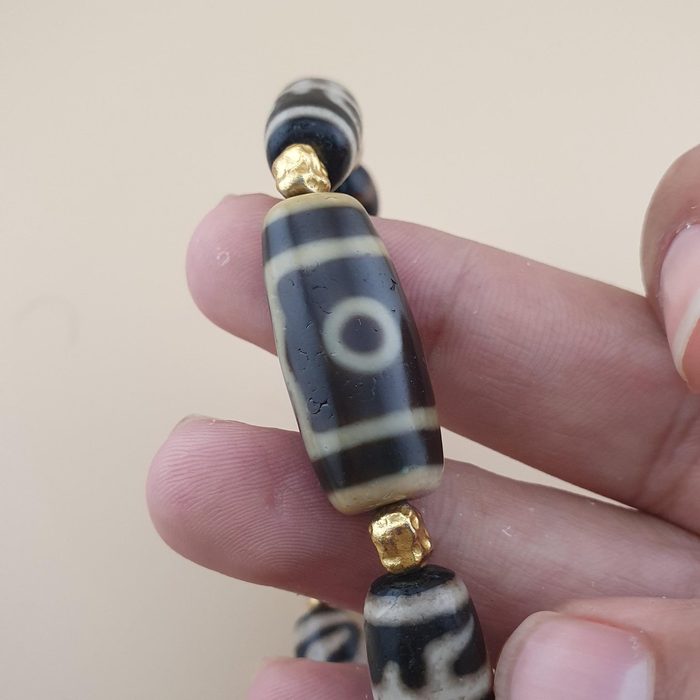 Vintage 2 Eyes Himalayan Tibetan & Unique Pattern Agate Beads Bracelet