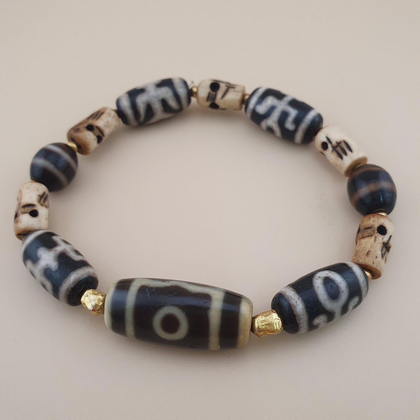 Vintage 2 Eyes Himalayan Tibetan & Unique Pattern Agate Beads Bracelet