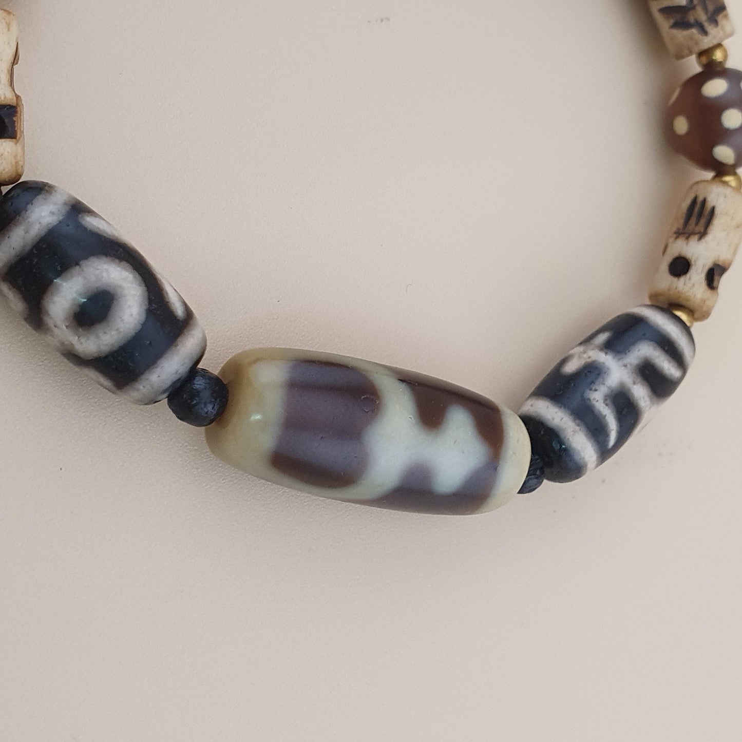Vintage Himalayan Tibetan Treasure Vase Pattern & 2 Eyes Agate Beads Bracelet