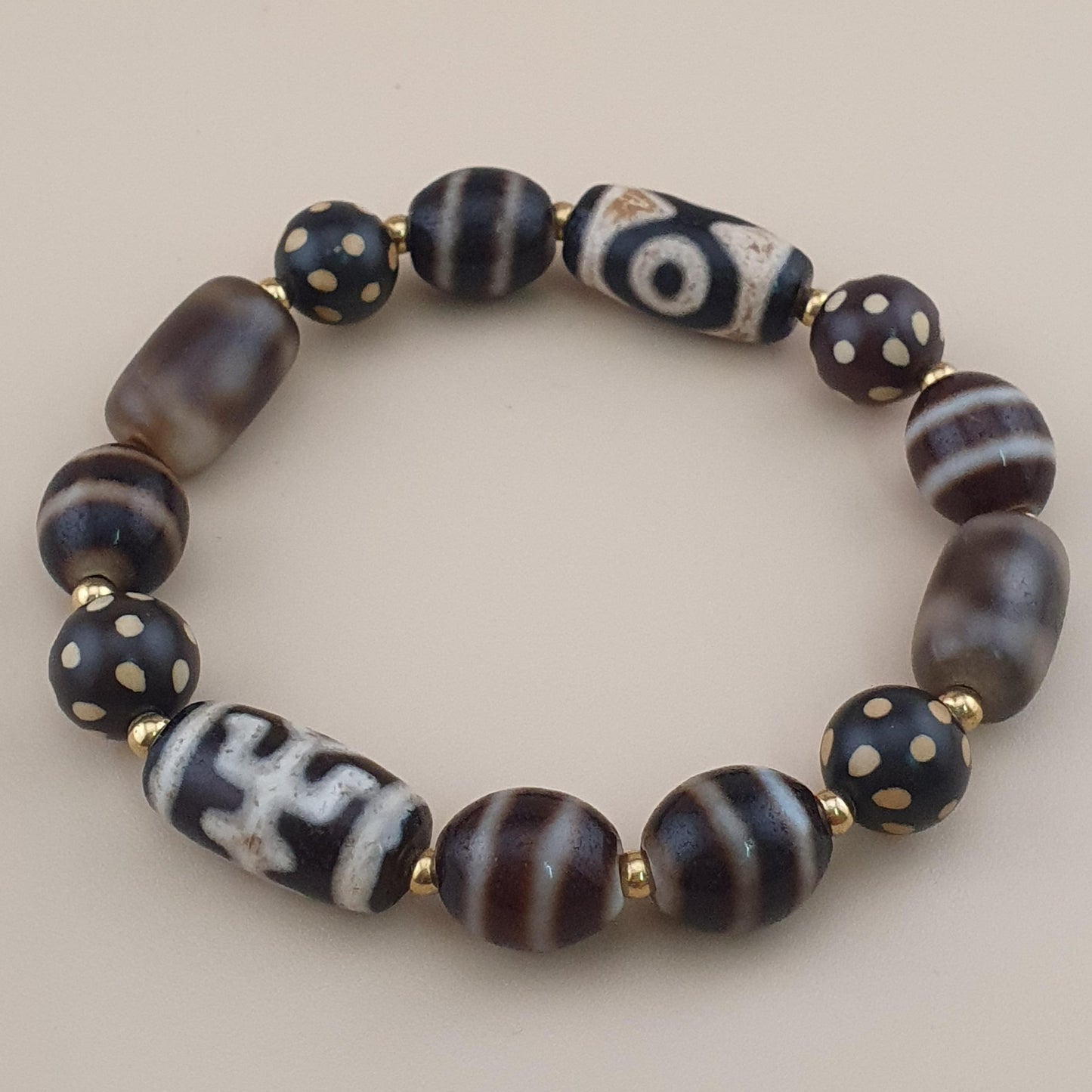 Vintage Himalayan Tibetan Dzi Achat Perlen 2-Augen Armband mit gepunktetem Quarz