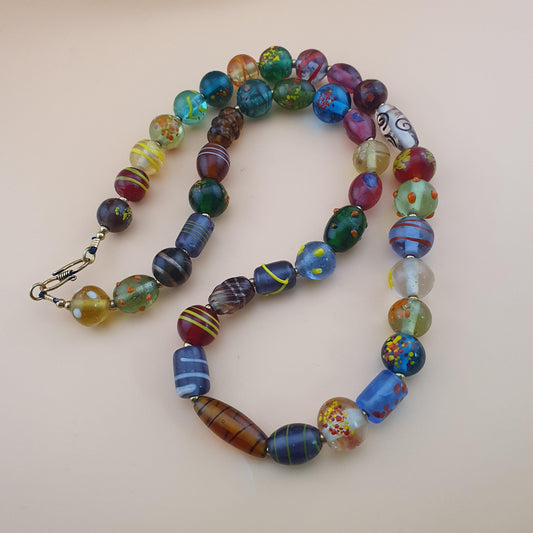 Vintage Murano-inspirierte mehrfarbige Stinktier- & Aventurin-Glasperlenkette