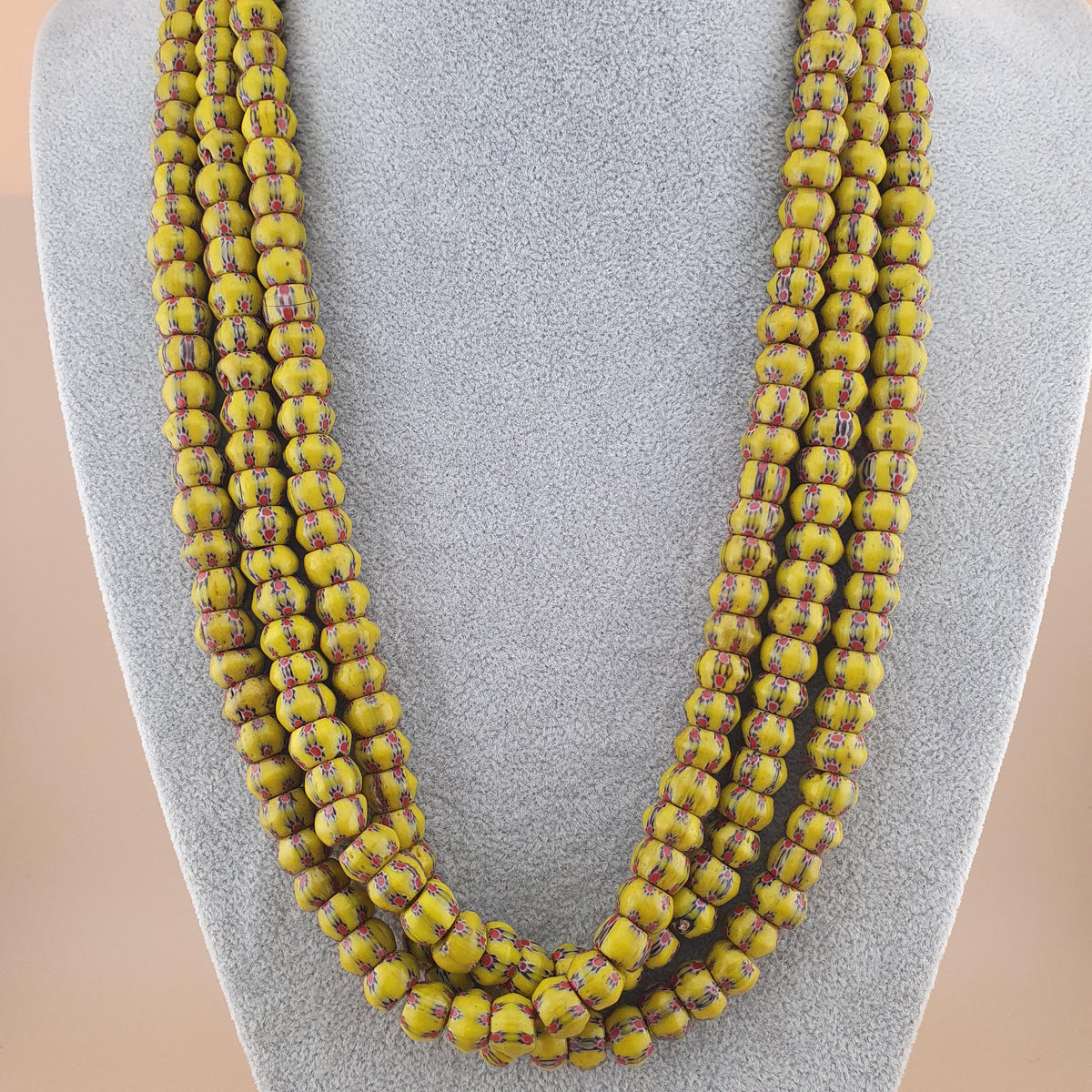 Colliers de perles de verre jaunes « yeux » de style vénitien vintage – 56 cm