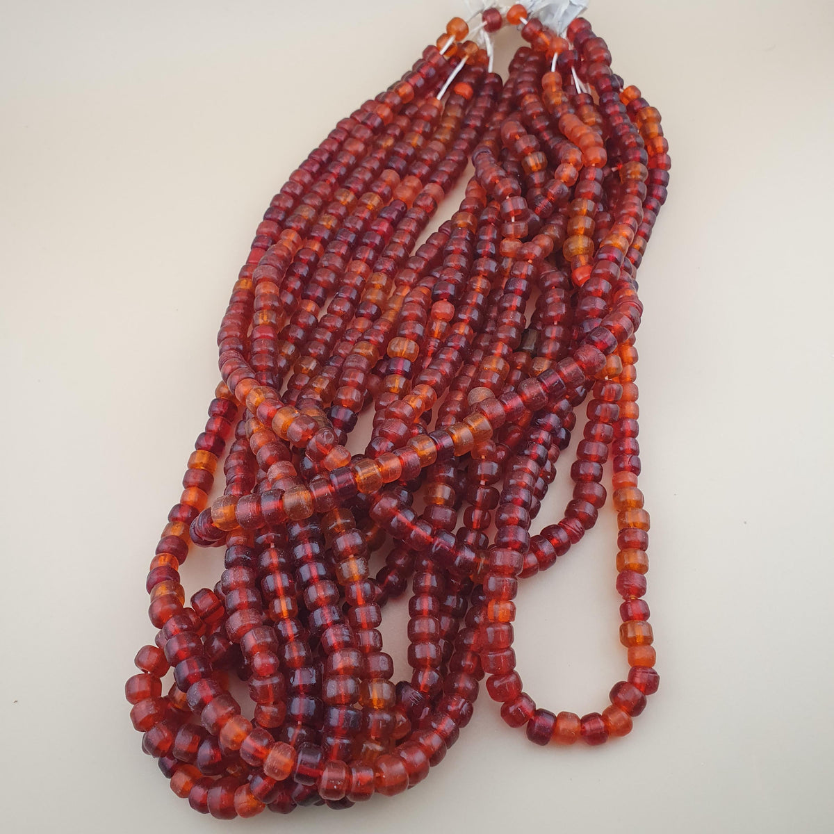 Collier de perles de verre vintage, style africain, orange et rouge, 61 cm
