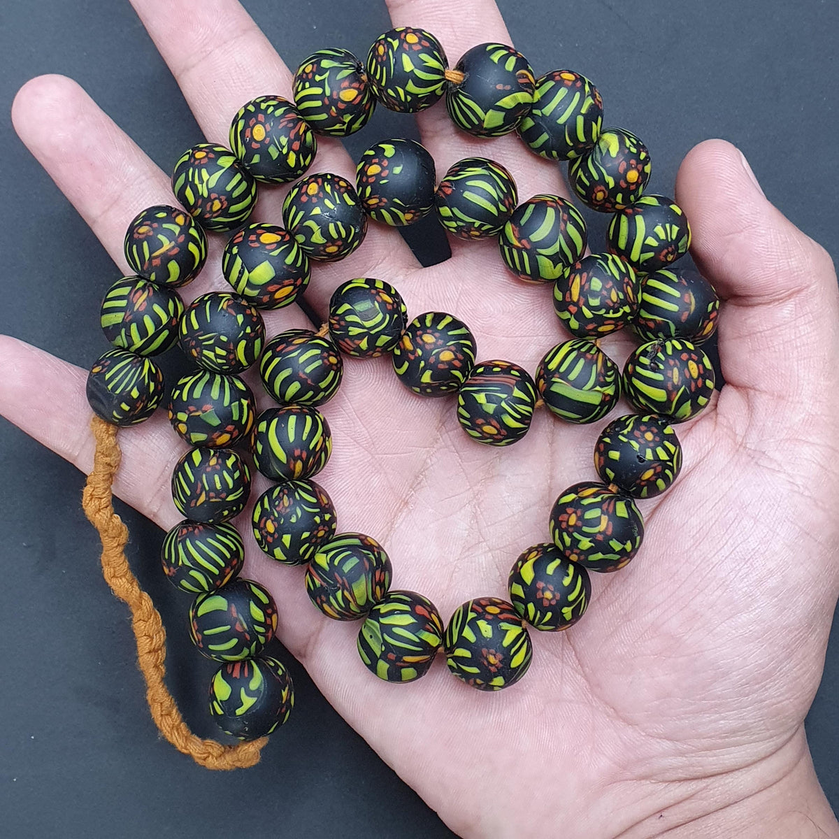Collier vintage Gabri Style perles de verre vertes - 50 cm
