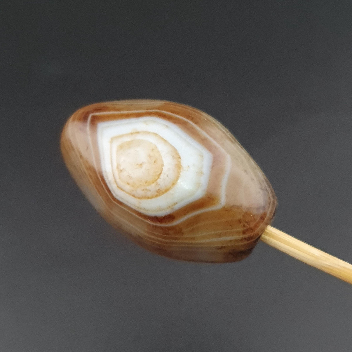 Vintage Suliemani Eye Agate Bead Amulet: Natural Gemstone (32.4mm)