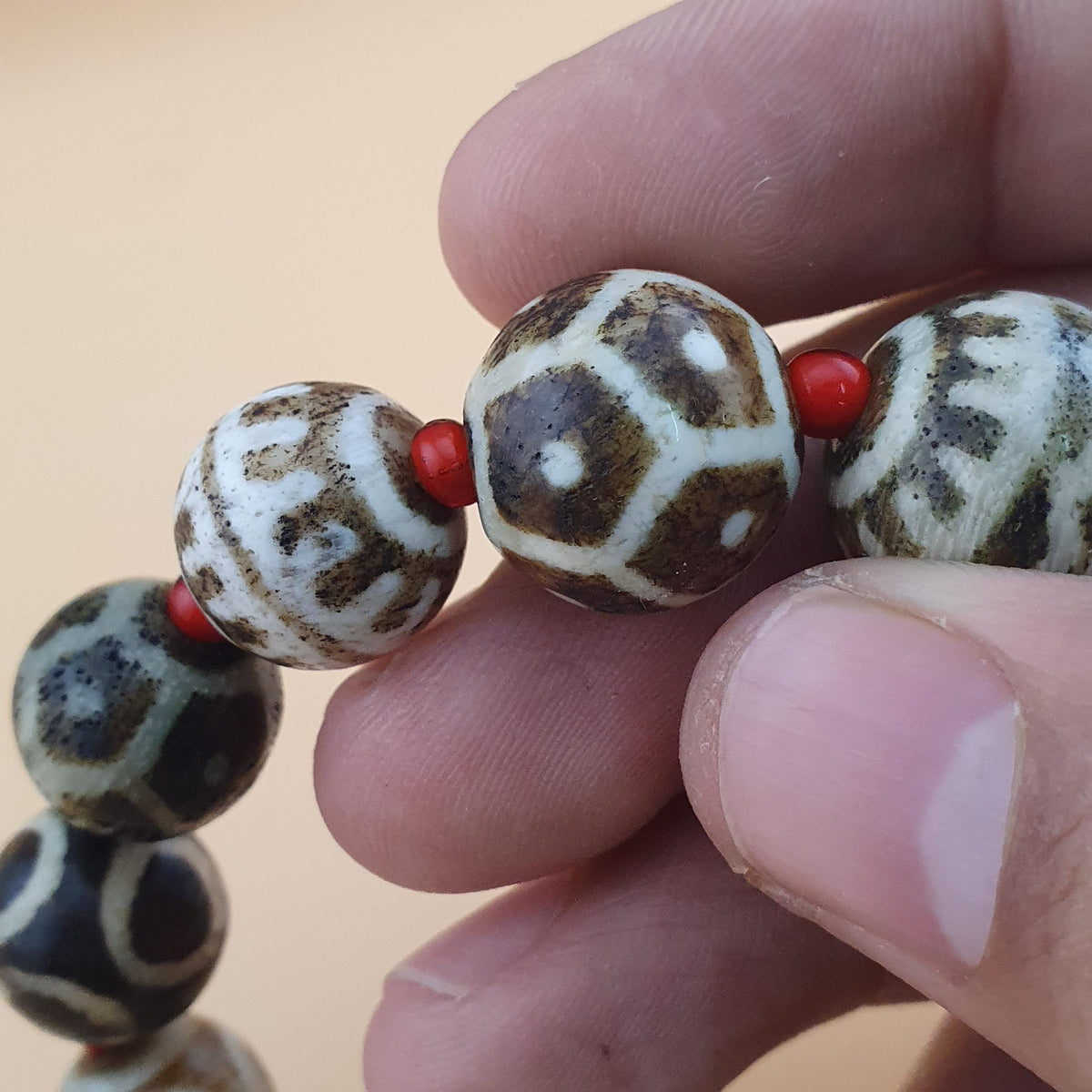 Bracelet en perles de verre Pumtek birmanes antiques Pyu et WhiteHeart de Venise