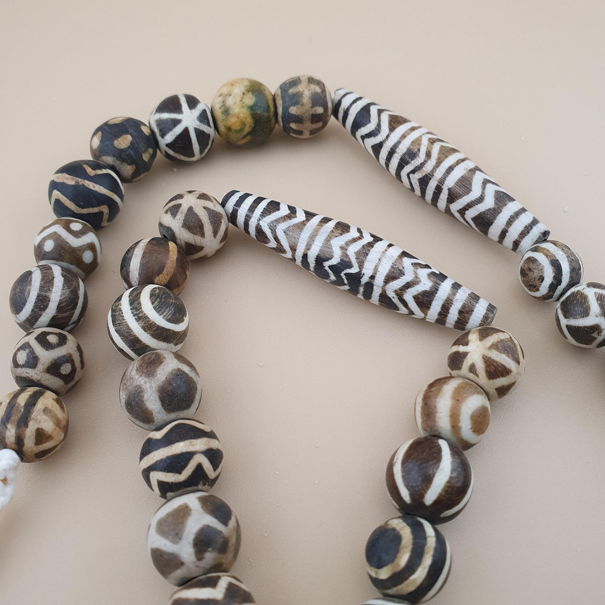 Vintage Asian African Pumtekpyu & Glass Beads Necklace 20 inches