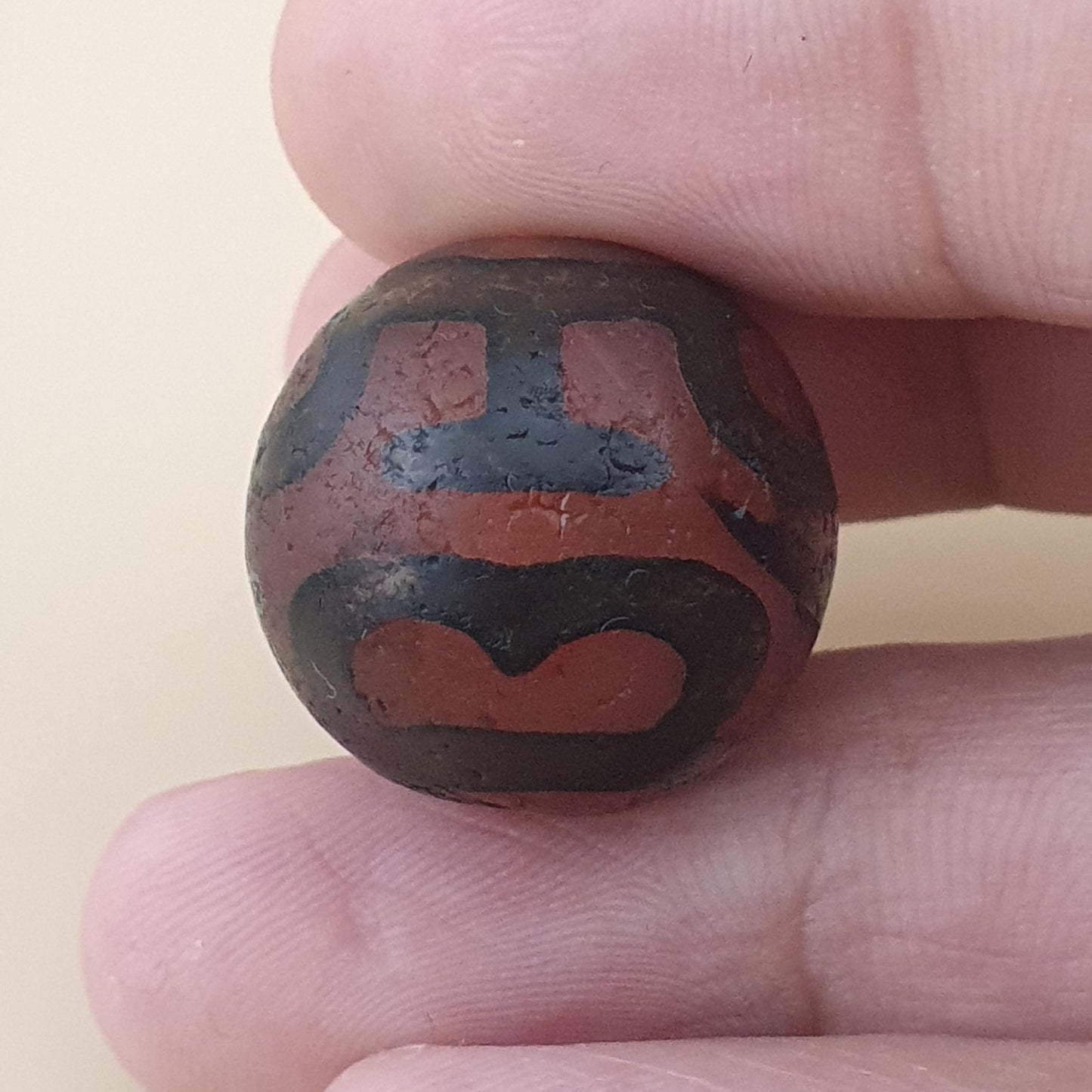 Vintage Carnelian Agate Treasure Vase Pattern Bead Amulet