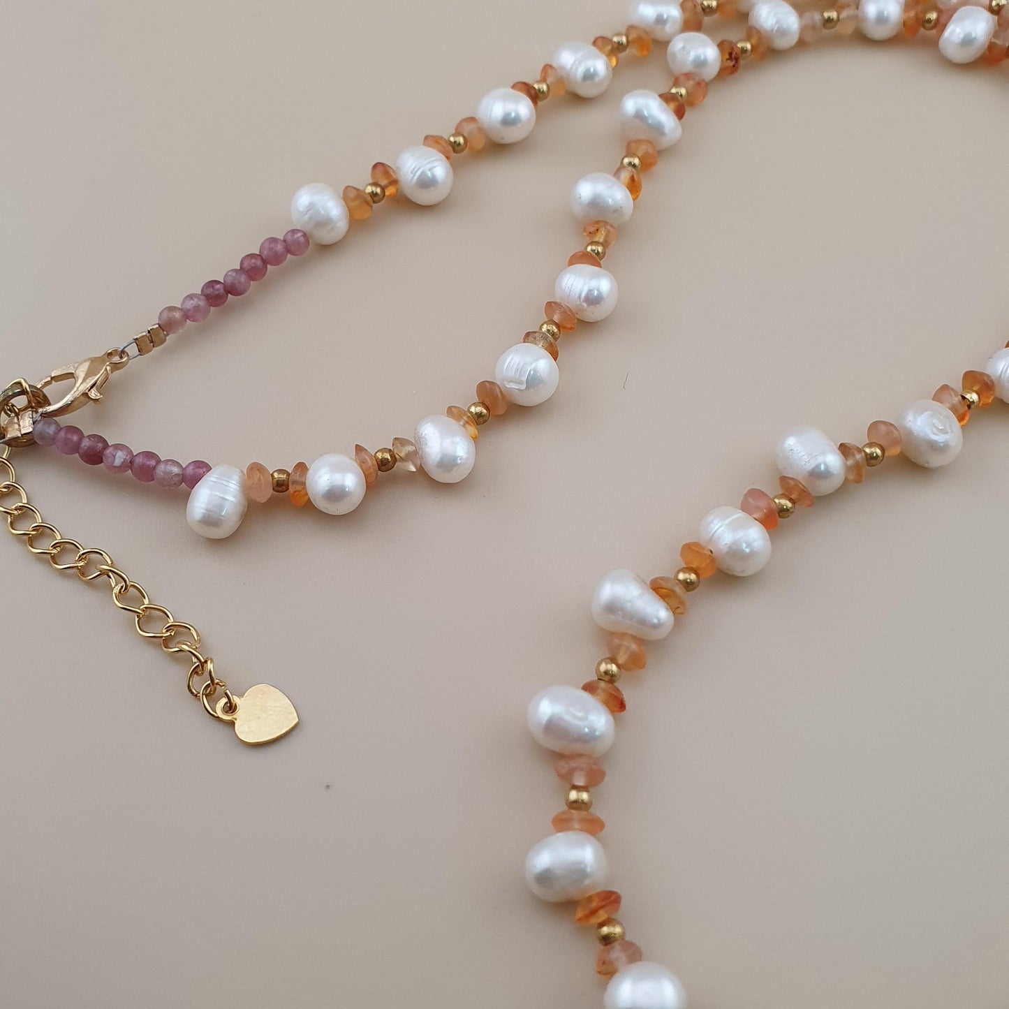 Elegant Fresh Water Pearl and Agate Beads Necklace