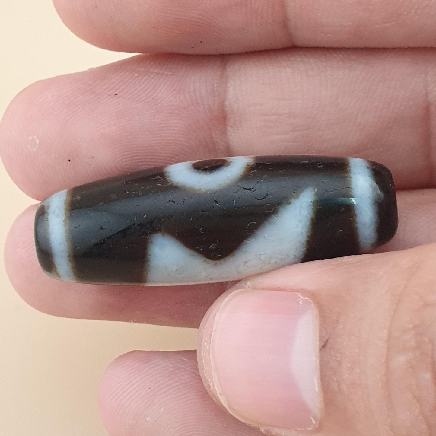 Antique Himalayan Flower Motif Energy Agate Dzi Talisman