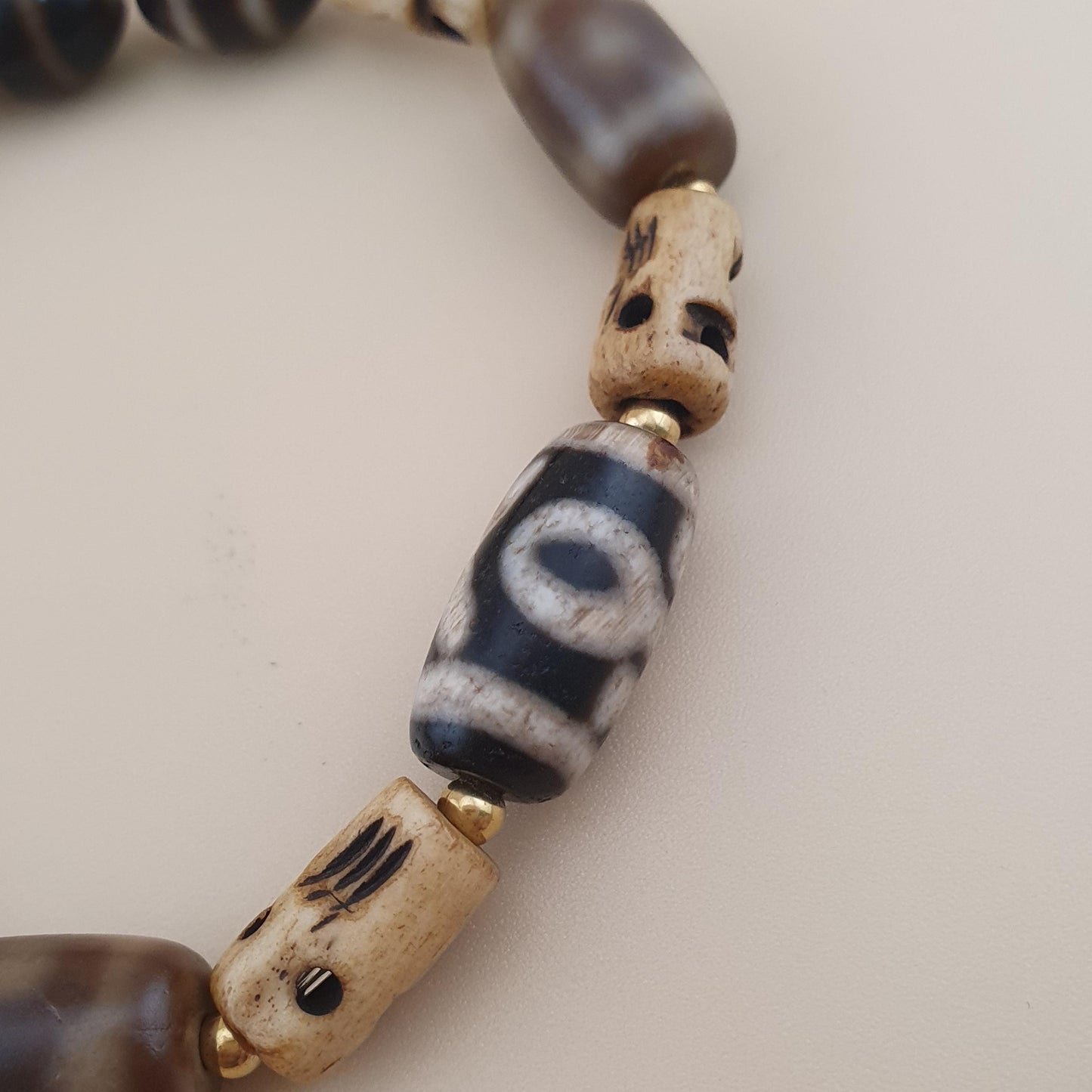 Vintage 2 Eyes Himalayan Tibetan Agate & Unique Pattern Agate Beads Bracelet