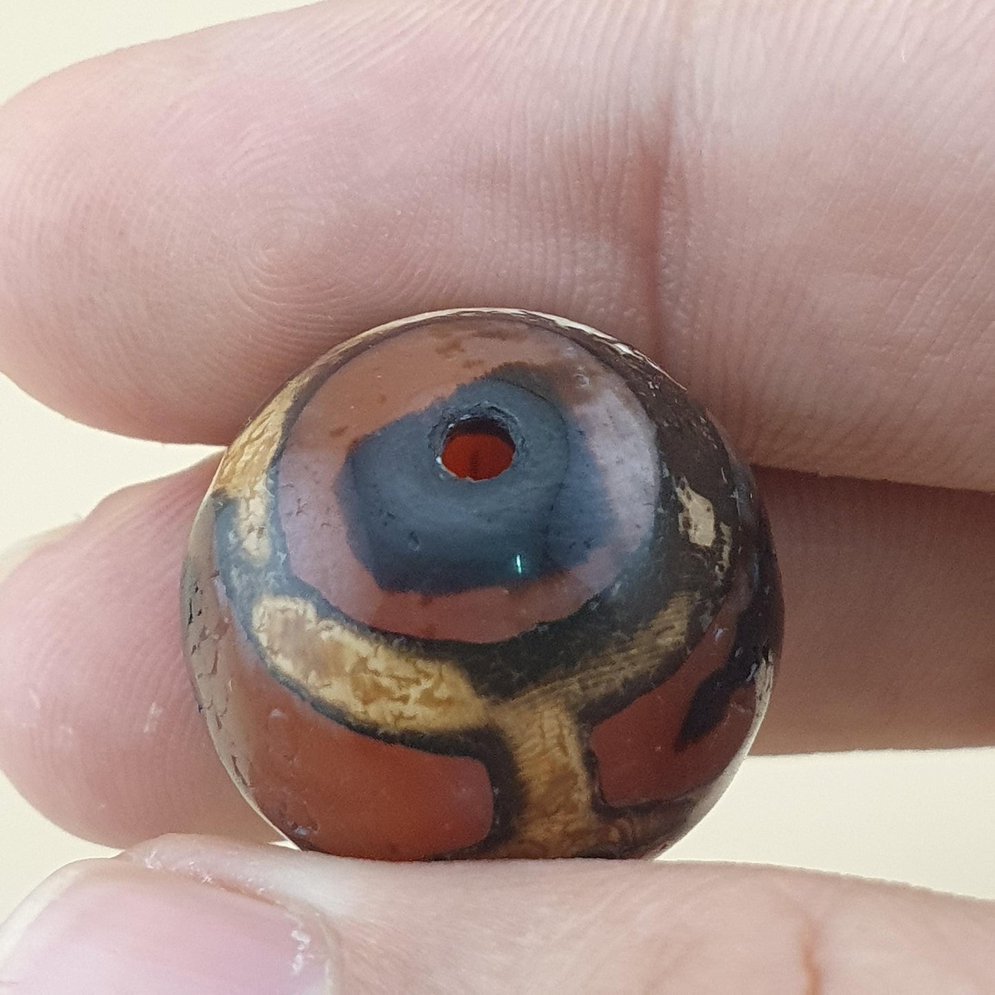 Los von 2 Vintage gravierten Karneolachatperlen Amulett