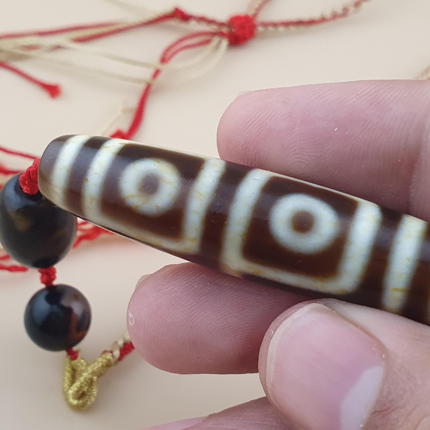 Seltene Vintage Tibetische 4-Augen-Dzi-Perle Sammlerstück Himalaya Amulett aus Achat
