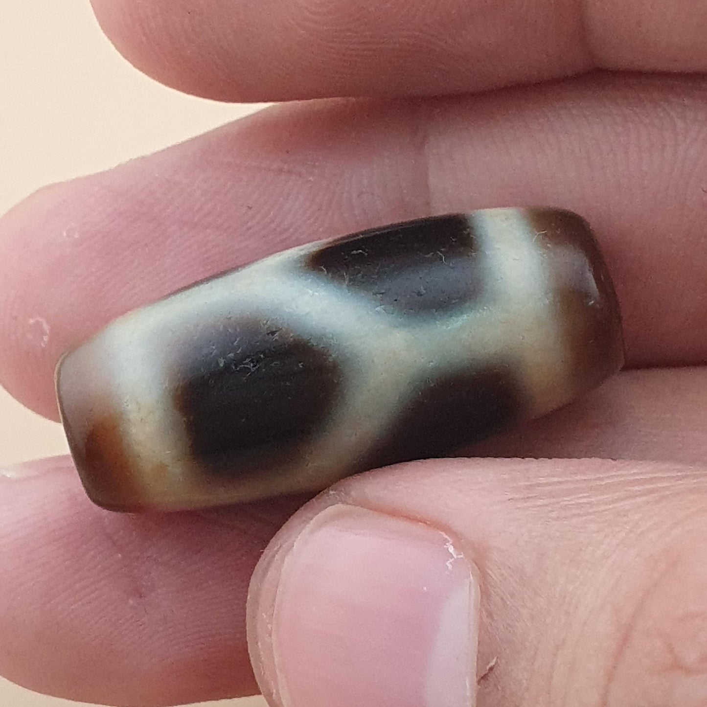 Vintage Chain Link Pattern Himalayan Tibetan Agate Dzi Bead Amulet