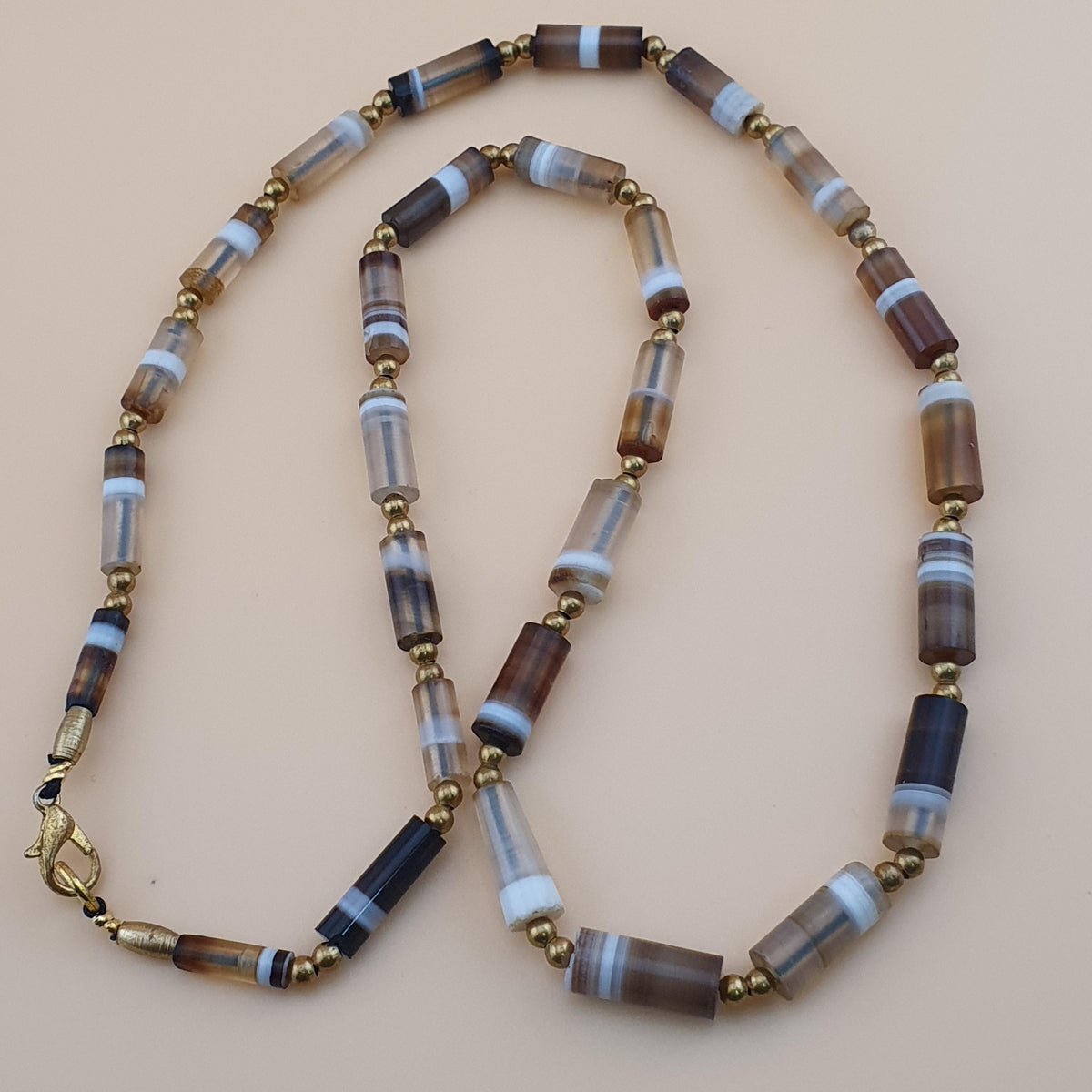 Collier de perles d'agate yéménites authentiques antiques 22 pouces