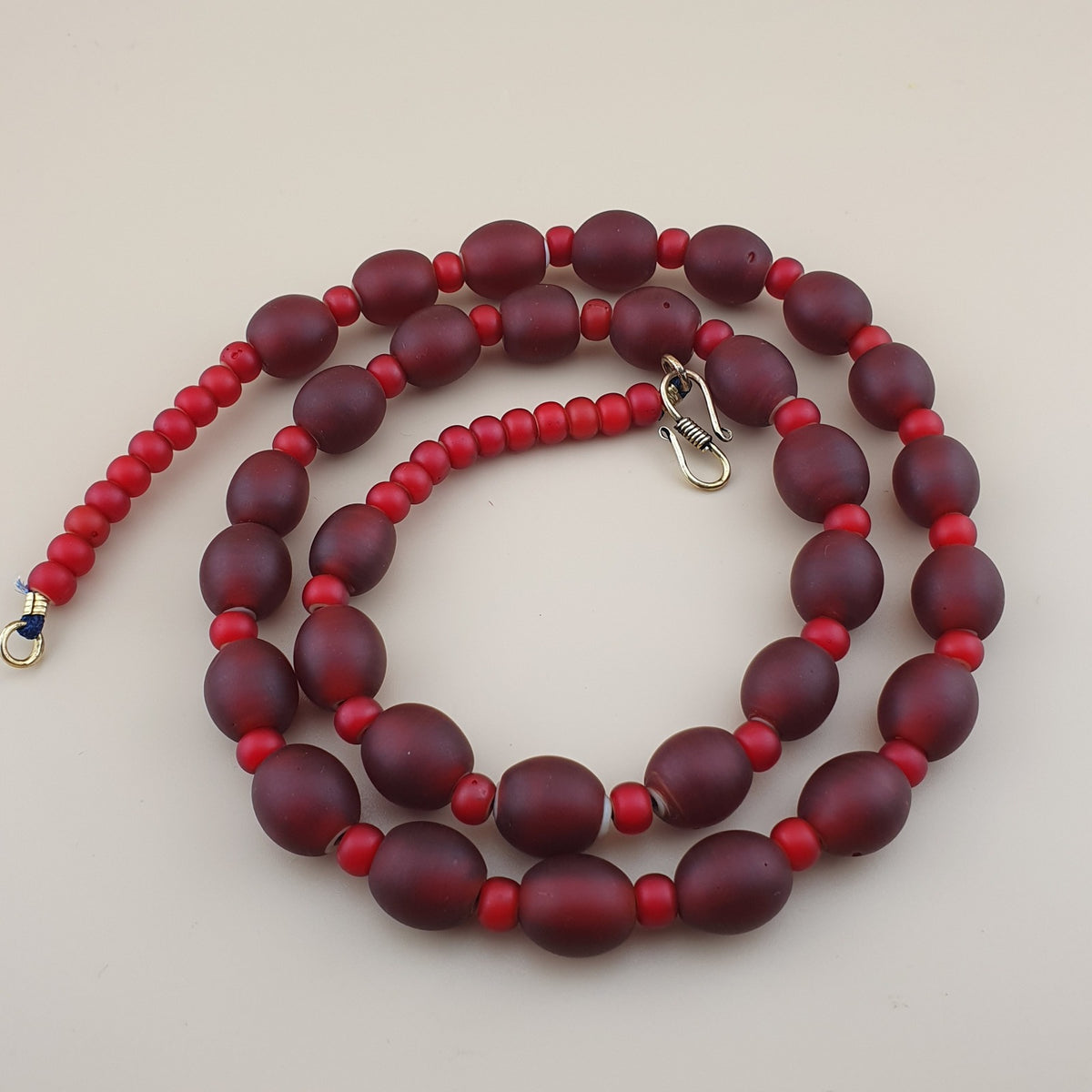 Vintage Venetian Red Whiteheart Beaded Necklace 6.3mm - 12.6mm
