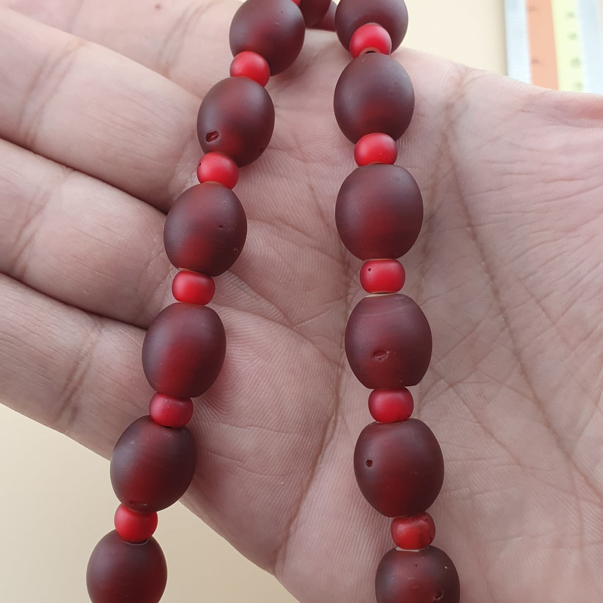 Vintage Venetian Red Whiteheart Beaded Necklace 6.3mm - 12.6mm