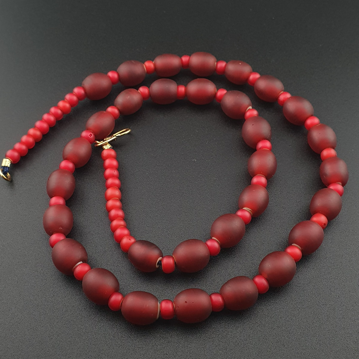 Vintage Venetian Red Whiteheart Beaded Necklace 6.3mm - 12.6mm