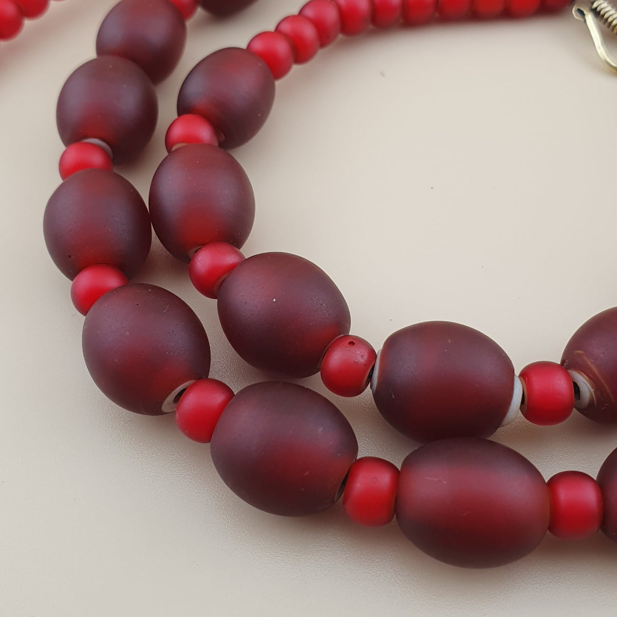 Vintage Venetian Red Whiteheart Beaded Necklace 6.3mm - 12.6mm