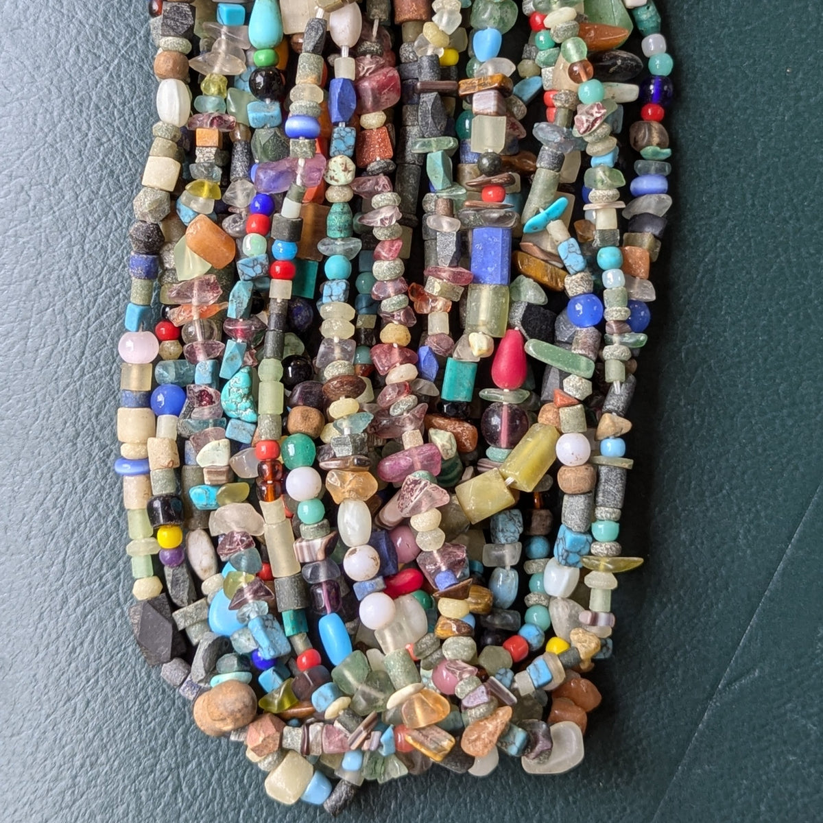 Collier de perles vintage en pierre mélangée Jade, Jaspe, Turquoise