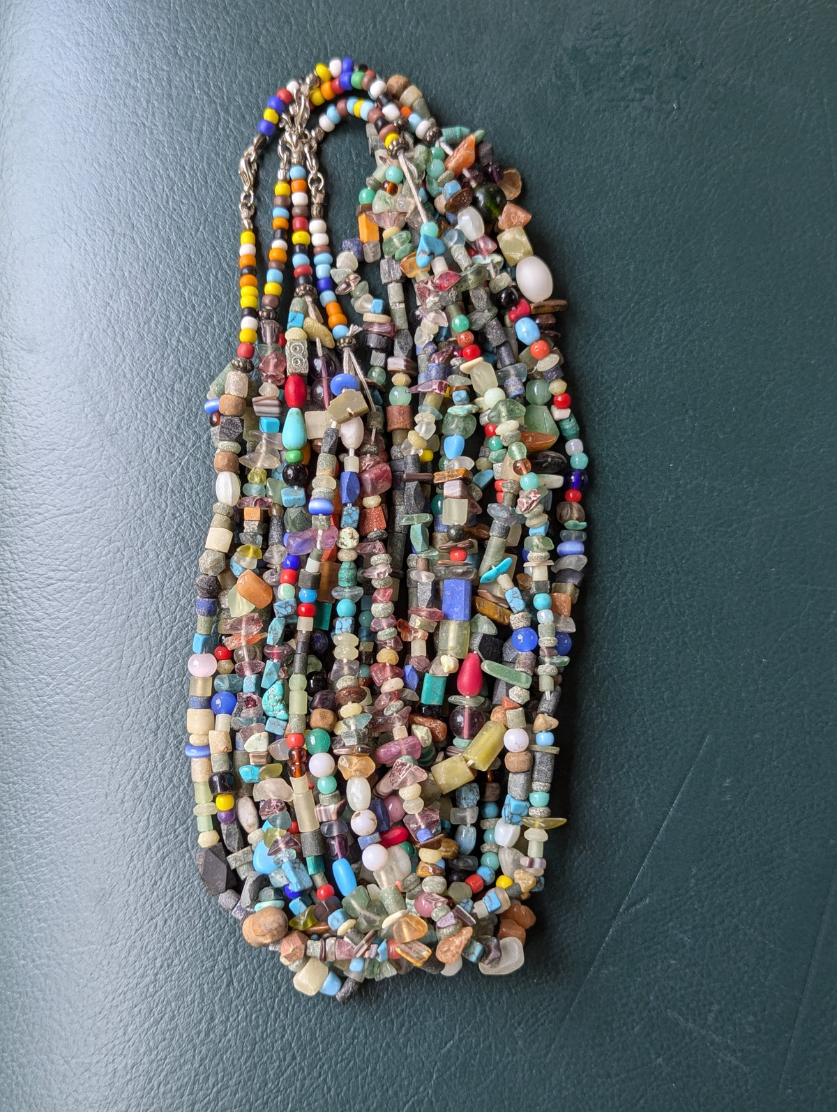 Collier de perles vintage en pierre mélangée Jade, Jaspe, Turquoise