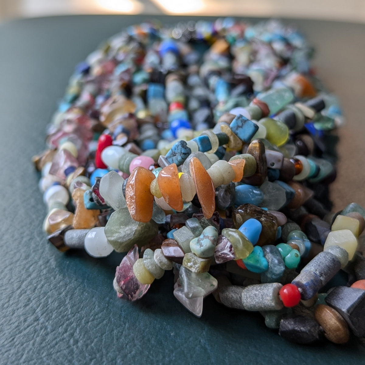 Collier de perles vintage en pierre mélangée Jade, Jaspe, Turquoise
