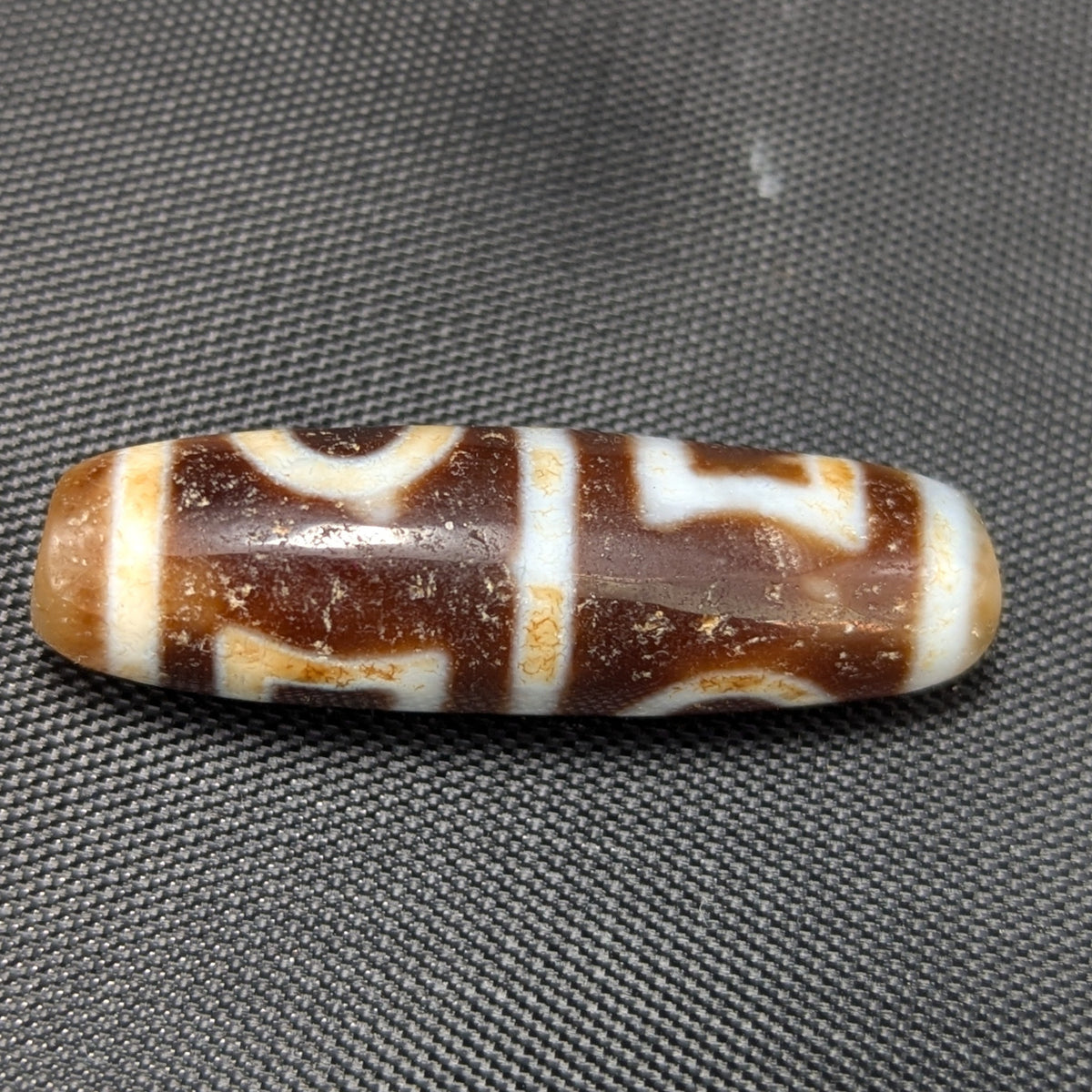 Amulette Dzi tibétaine vintage en agate, motif cercles et carrés