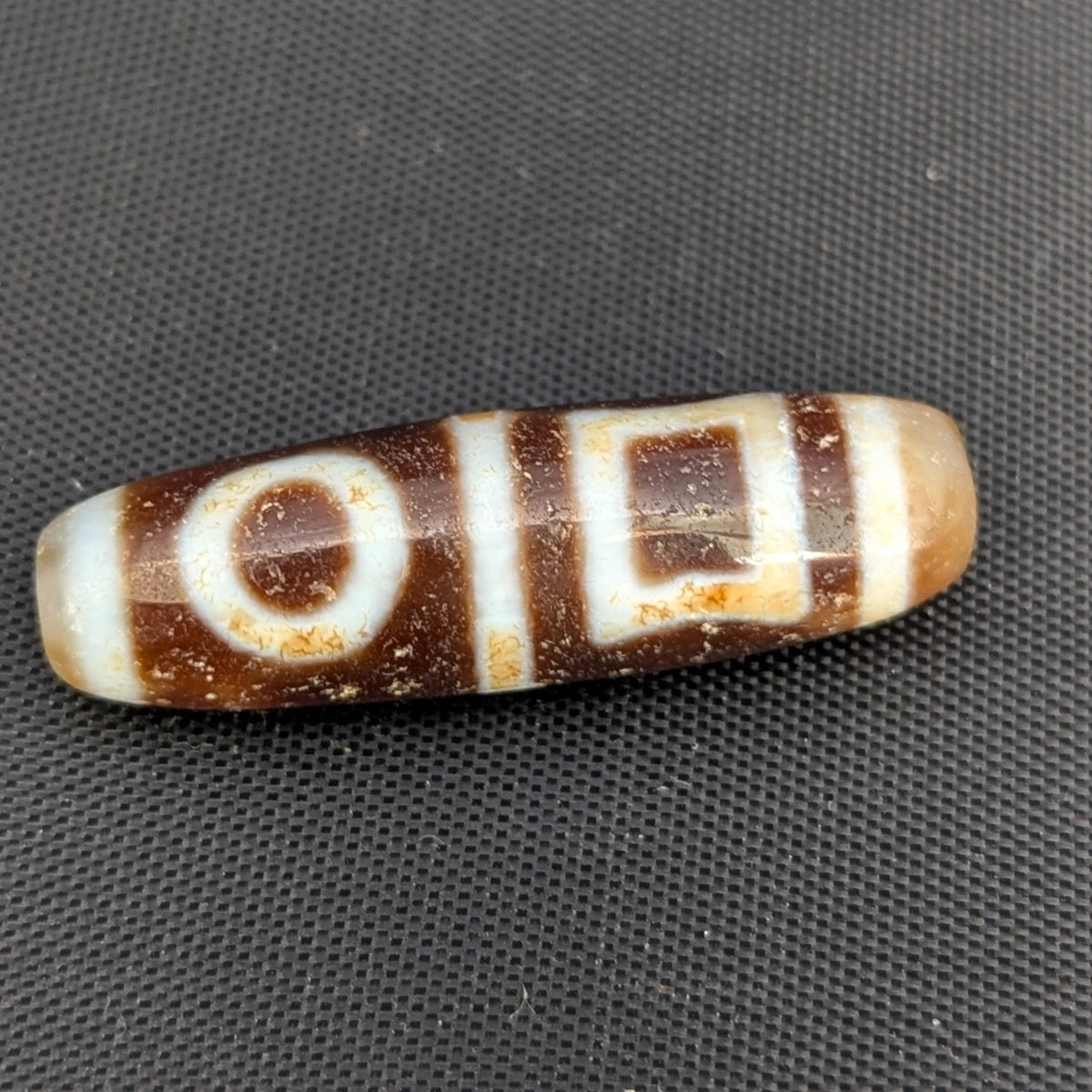 Amulette Dzi tibétaine vintage en agate, motif cercles et carrés