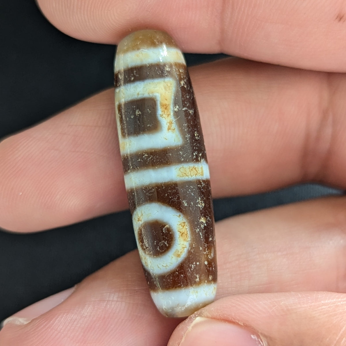 Amulette Dzi tibétaine vintage en agate, motif cercles et carrés
