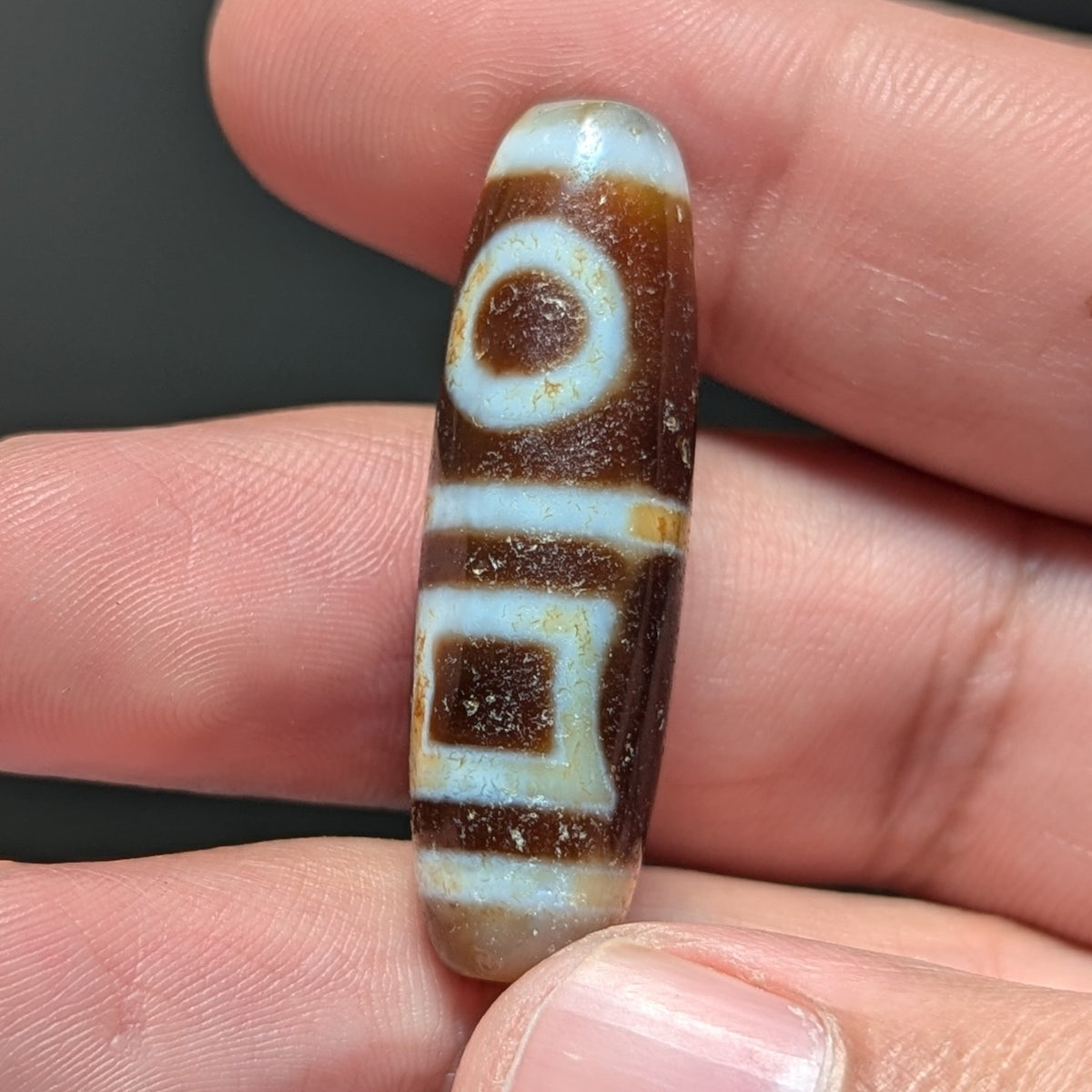 Amulette Dzi tibétaine vintage en agate, motif cercles et carrés