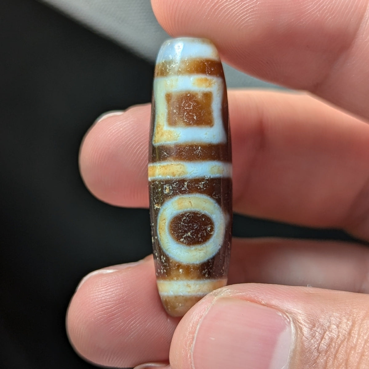 Amulette Dzi tibétaine vintage en agate, motif cercles et carrés