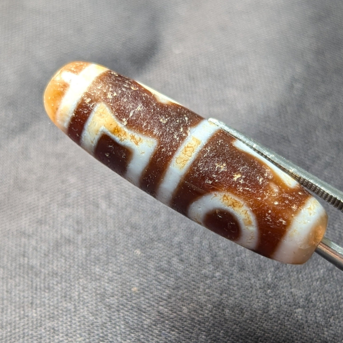 Amulette Dzi tibétaine vintage en agate, motif cercles et carrés
