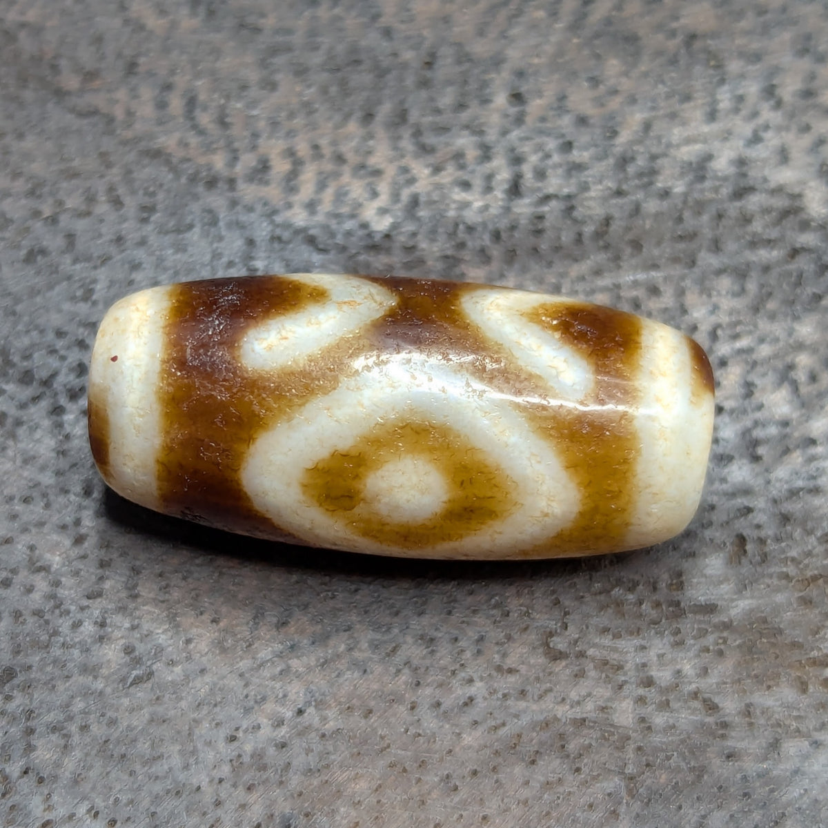 Amulette tibétaine vintage perle Dzi en agate des 2 yeux de l'Himalaya