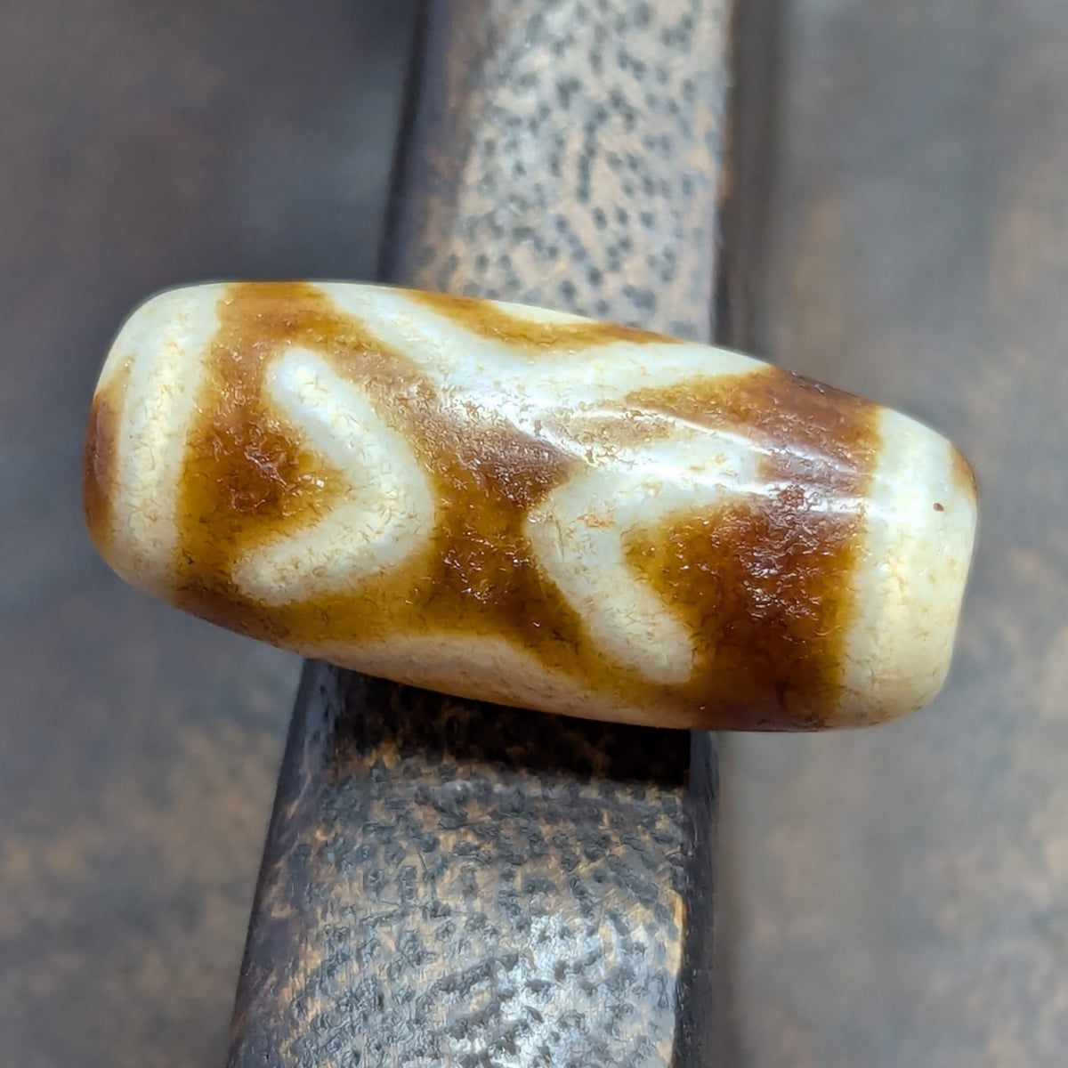 Amulette tibétaine vintage perle Dzi en agate des 2 yeux de l'Himalaya