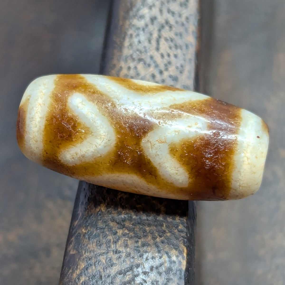 Amulette tibétaine vintage perle Dzi en agate des 2 yeux de l'Himalaya