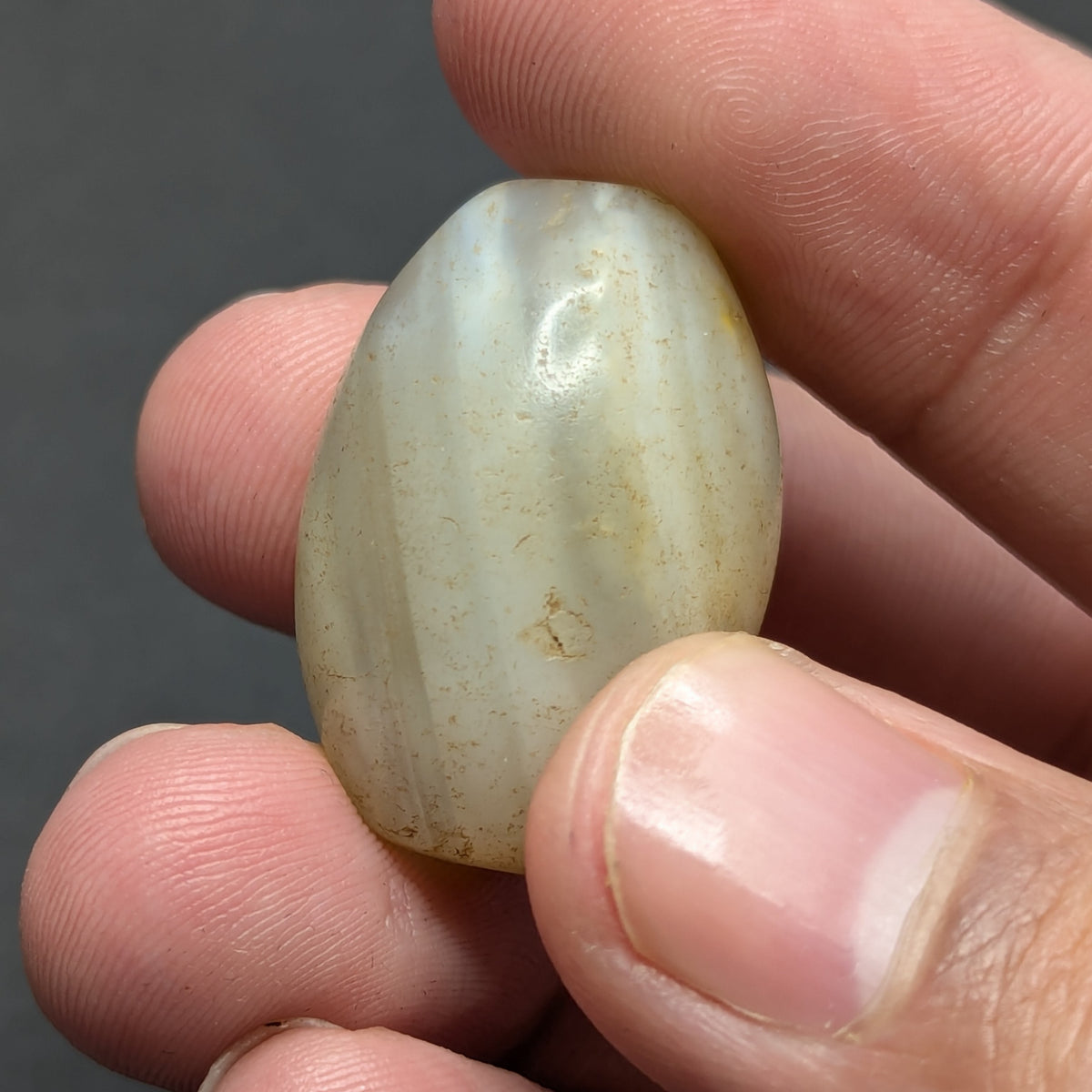 Amulette Vintage Perlée en Agate du Moyen-Orient Yéménite