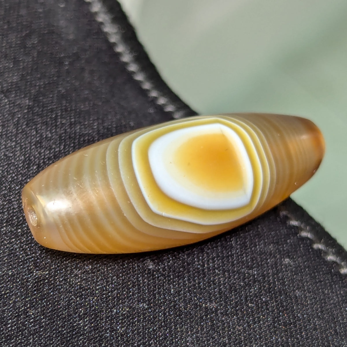 Vintage MiddleEastern Natural Eyes Yemeni Agate Bead