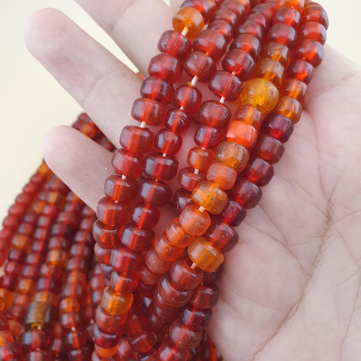 Collier de perles de verre vintage, style africain, orange et rouge, 61 cm