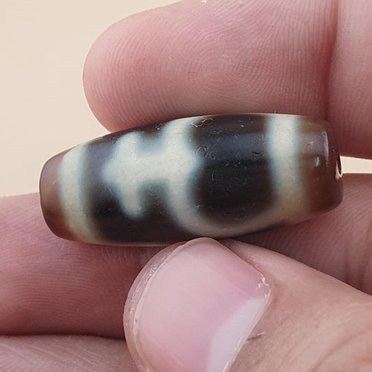 Vintage Treasure Vase Pattern Himalayan Tibetan Agate Dzi Bead Amulet