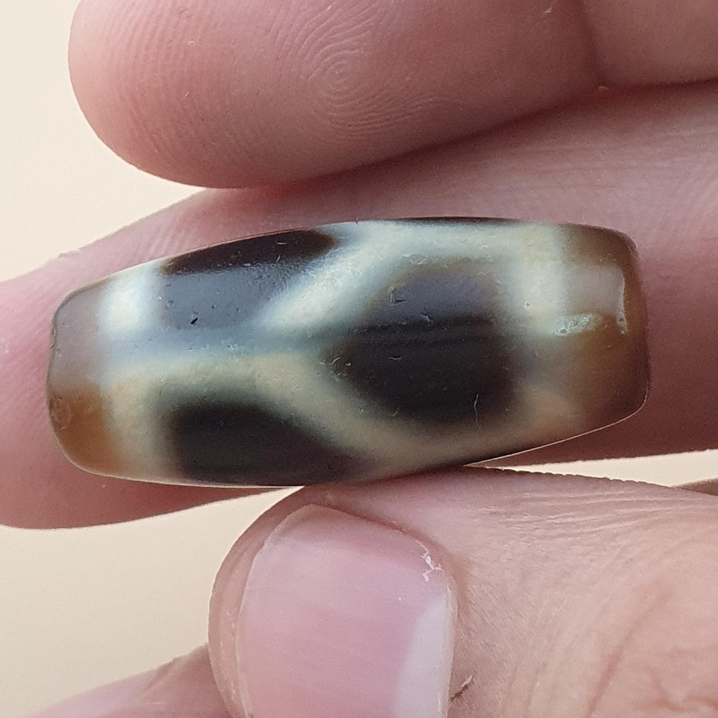 Vintage Chain Link Pattern Himalayan Tibetan Agate Dzi Bead Amulet